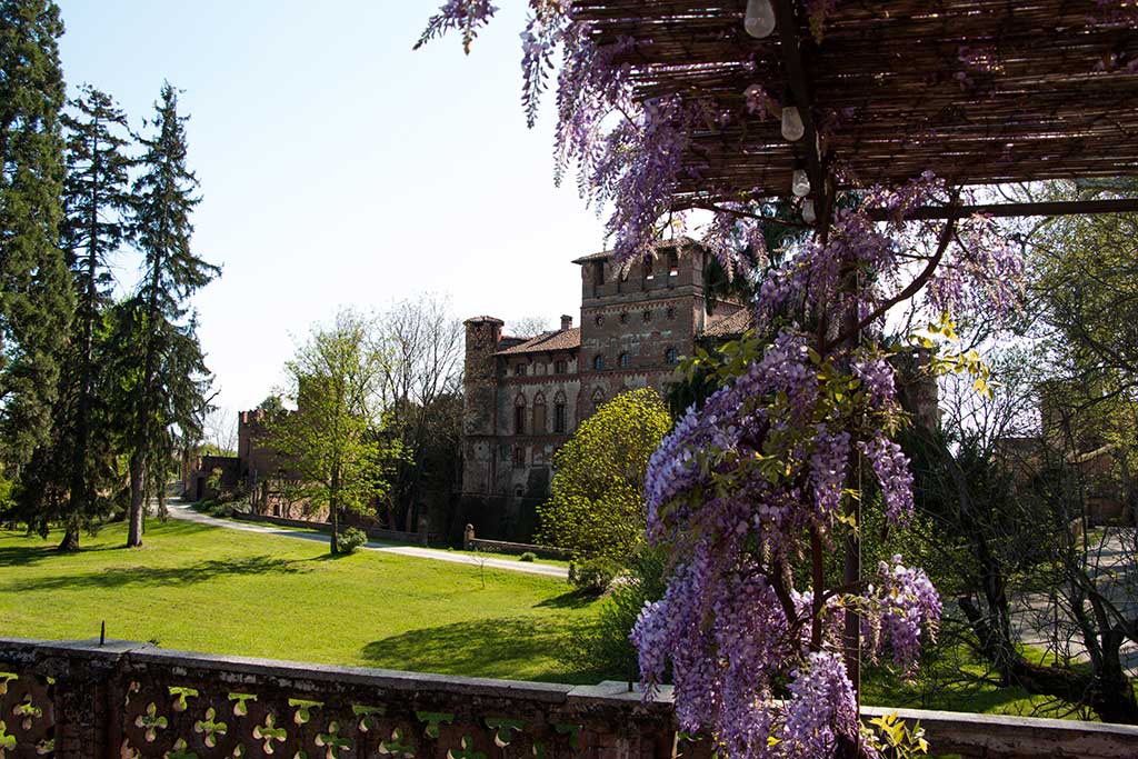 Prenota il tuo soggiorno al Castello di Piovera - Castello di Piovera